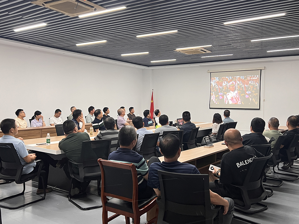 出往廣東惠州塑料PP PE卡板破碎清洗回收生產線